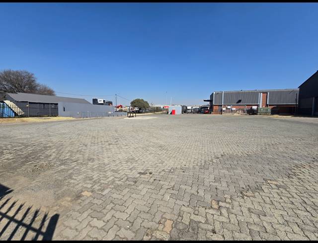2,601M² WAREHOUSE TO LET IN TUNNEY